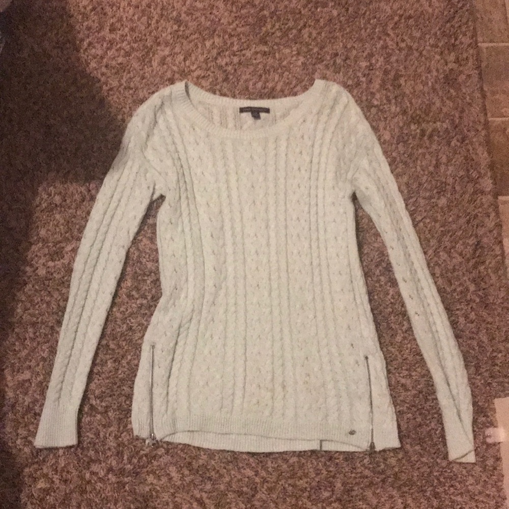 Light green sweater